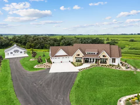 2351 Trail View Rd, Decorah, IA 52101