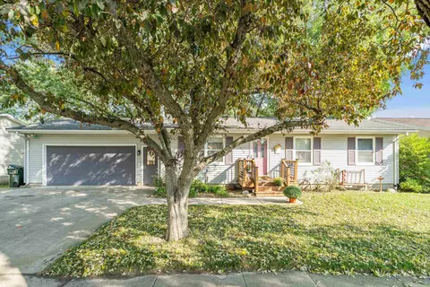 1119 Kaplan Dr, Waterloo, IA 50702
