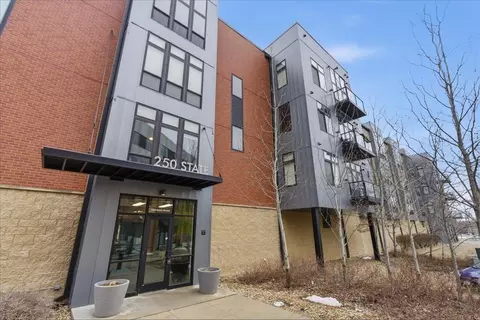 250 State St #302, Cedar Falls, IA 50613