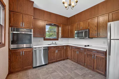 Kitchen - 206 S Hackett Rd, Waterloo, IA 50701 photo 1 of 2
