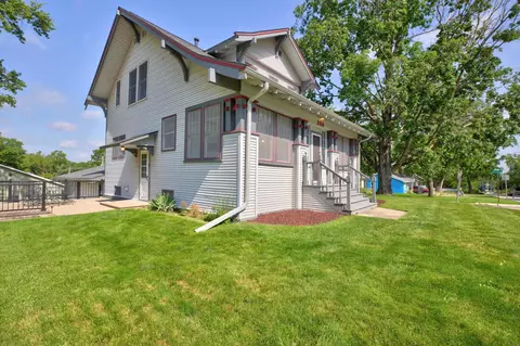 Exterior - 206 S Hackett Rd, Waterloo, IA 50701 photo 7 of 7
