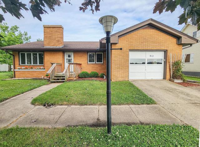812 Sherman Ave, Manchester, IA 52057