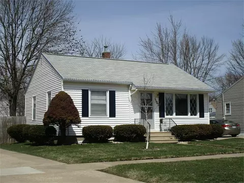 1107 Lorraine Ave, Waterloo, IA 50702