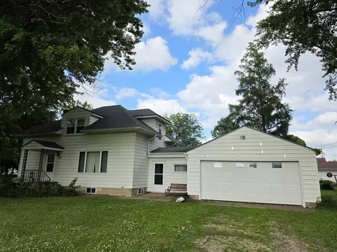 405 1st Ave, Frederika, IA 50631