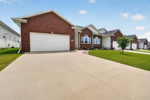 1185 Fox Ridge Rd, Dike, IA 50624