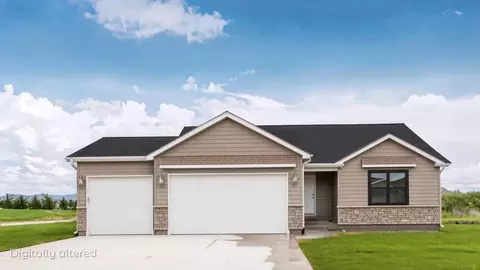 4005 Broomfield Dr, Cedar Falls, IA 50613