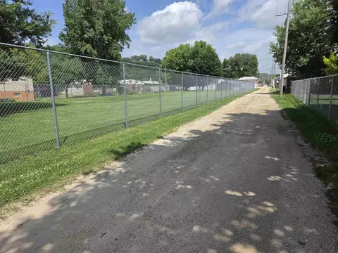 403 Herder St, Guttenberg, IA 52052