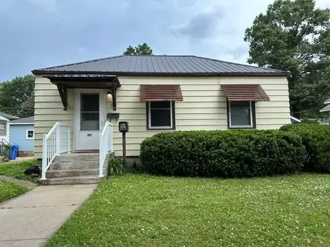 307 1st Ave, Charles City, IA 50616