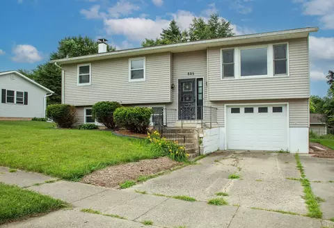 805 9th Ave NW, Waverly, IA 50677