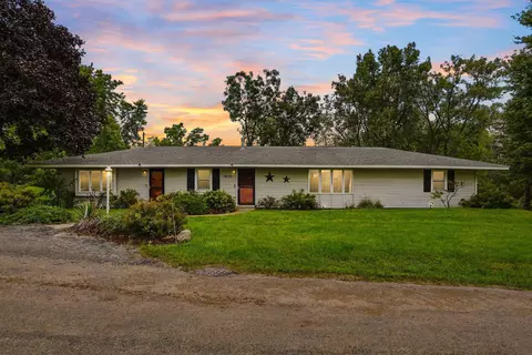 10684 E Main St, West Union, IA 52175