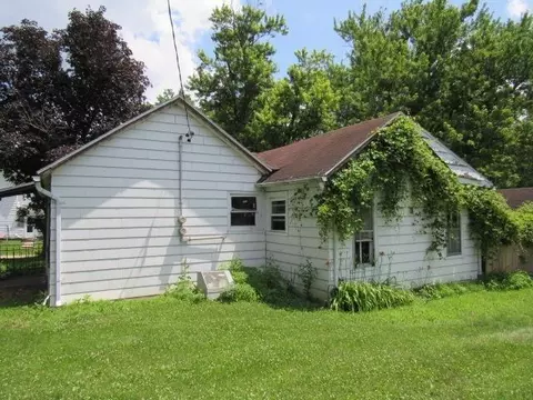 Exterior - 110 E Main St, Olin, IA 52320 photo 4 of 4