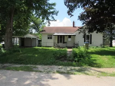 Exterior - 110 E Main St, Olin, IA 52320 photo 2 of 4