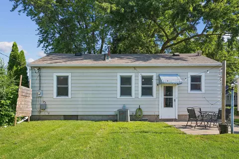 Exterior - 1652 Bertch Ave, Waterloo, IA 50702 photo 4 of 5