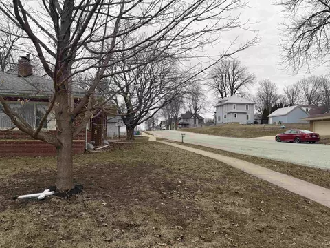 540 Eagle St, Denver, IA 50622 photo 7