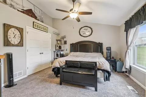 Bedroom - 724 Grindstone Cir, Waterloo, IA 50702 photo 2 of 5