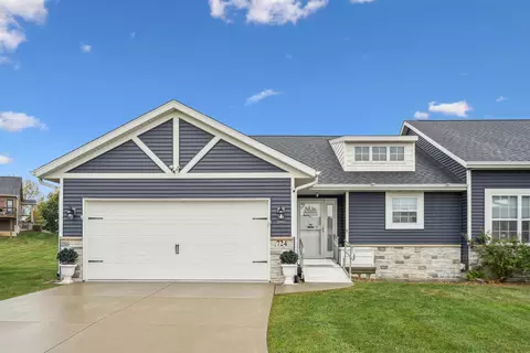 Exterior - 724 Grindstone Cir, Waterloo, IA 50702 photo 2 of 9