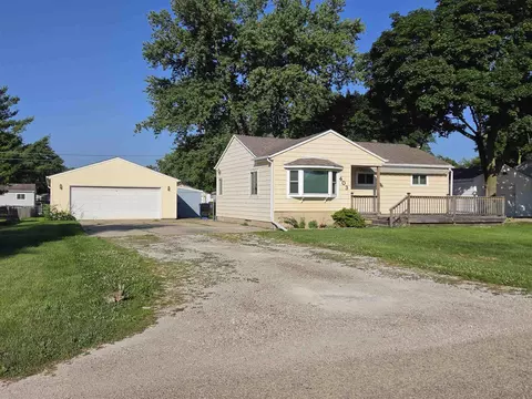 403 3rd St, Waterloo, IA 50702