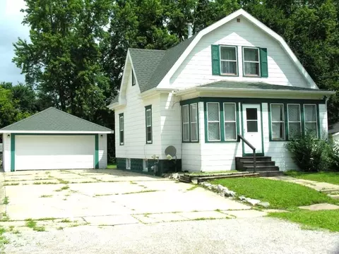 214 E Walnut St, Manly, IA 50456