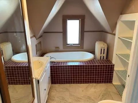 Bath - 214 E Walnut St, Manly, IA 50456 photo 1 of 1