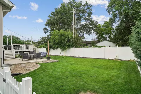Exterior - 1409 Springbrook Dr, Cedar Falls, IA 50613 photo 7 of 8