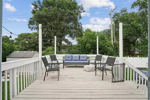 Exterior - 1409 Springbrook Dr, Cedar Falls, IA 50613 photo 6 of 8