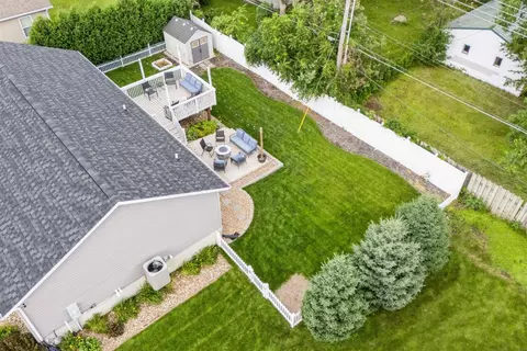 Exterior - 1409 Springbrook Dr, Cedar Falls, IA 50613 photo 8 of 8
