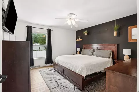 Bedroom - 1409 Springbrook Dr, Cedar Falls, IA 50613 photo 1 of 5