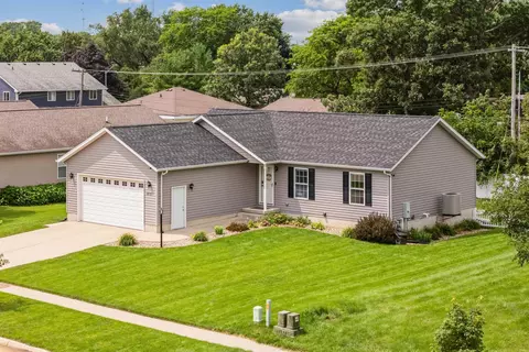 View/Area - 1409 Springbrook Dr, Cedar Falls, IA 50613 photo 1 of 5