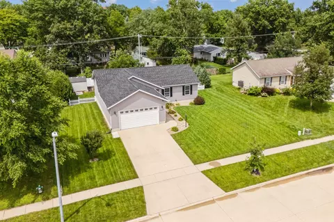 View/Area - 1409 Springbrook Dr, Cedar Falls, IA 50613 photo 2 of 5