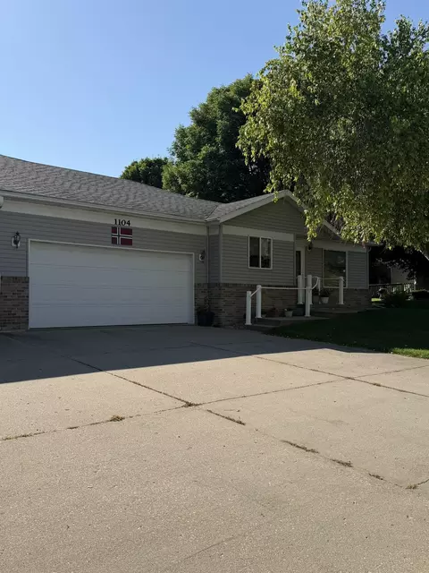 1104 Division St #C, Decorah, IA 52101
