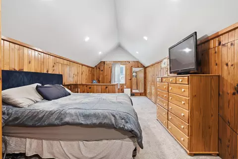 Bedroom - 700 Cornwall Ave, Waterloo, IA 50702 photo 3 of 3