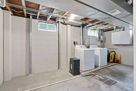Other - 700 Cornwall Ave, Waterloo, IA 50702 photo 7 of 7