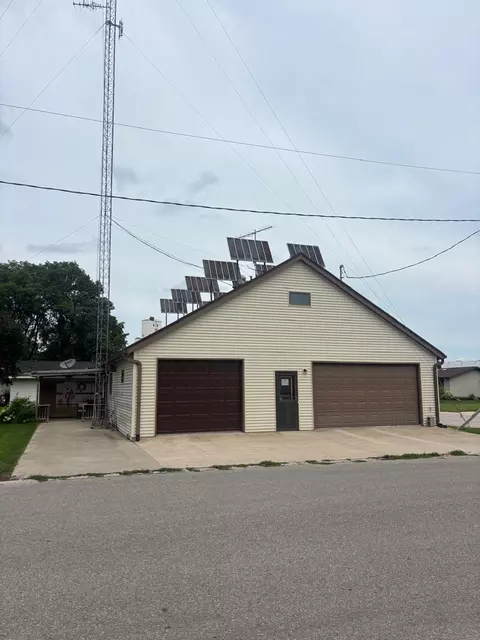 103 SE 6th St, West Bend, IA 50597