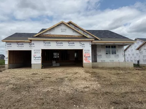 2735 Amber Valley Rd, Cedar Falls, IA 50613