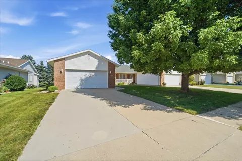 500 Wesson Ave, Hudson, IA 50643