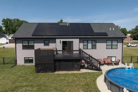 Other - 709 Pointer Cir, Center Point, IA 52213 photo 1 of 8