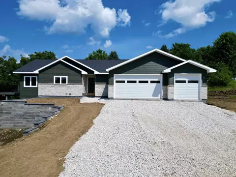 1698 Lettermore Rd, Decorah, IA 52101