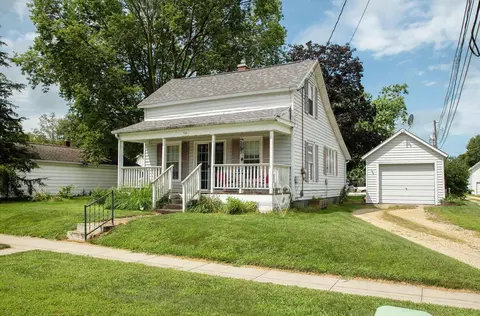 516 3rd St SW, Waverly, IA 50677