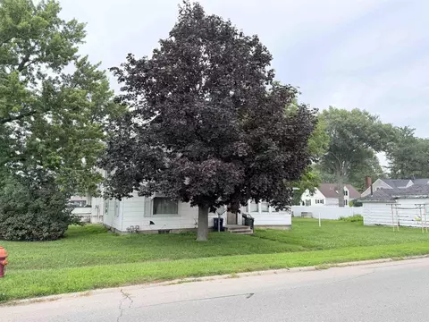 300 3rd St, La Porte City, IA 50651