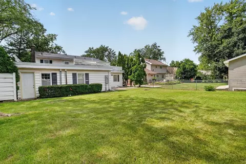 Exterior - 935 Prospect Blvd, Waterloo, IA 50701 photo 4 of 6