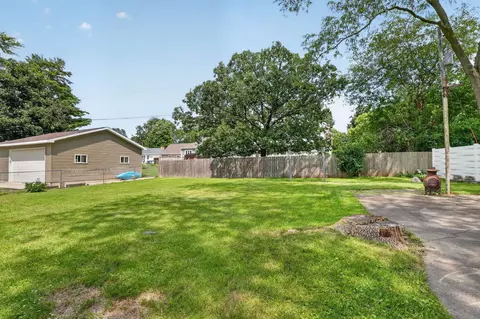 Exterior - 935 Prospect Blvd, Waterloo, IA 50701 photo 2 of 6