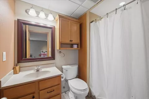 Bath - 4922 Millenium Dr, Cedar Falls, IA 50613 photo 2 of 4