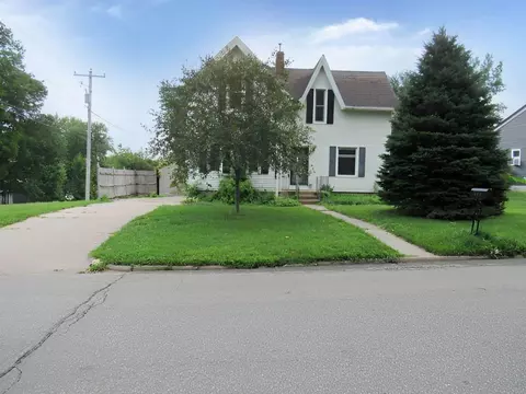 307 N Williams St, Anamosa, IA 52205