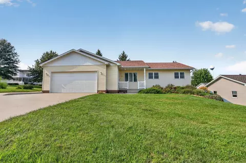 709 18th Ave, Gilbertville, IA 50634