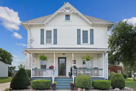 411 Elkader St, Strawberry Point, IA 52076