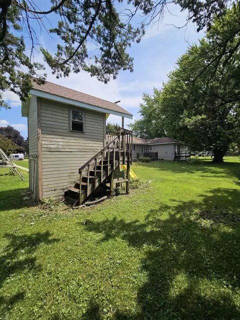 Exterior - 715 Malone Ave, Readlyn, IA 50668 photo 5 of 5
