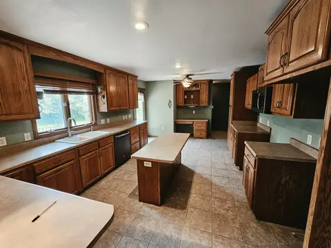 Kitchen - 715 Malone Ave, Readlyn, IA 50668 photo 2 of 2