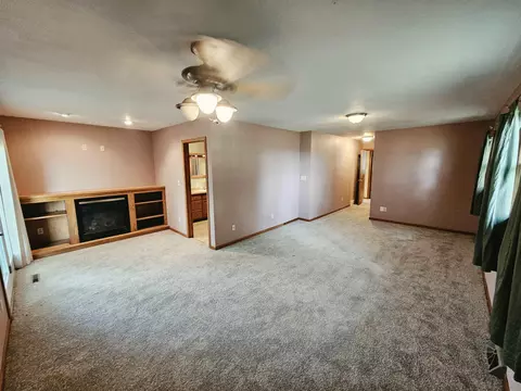 Living - 715 Malone Ave, Readlyn, IA 50668 photo 4 of 5
