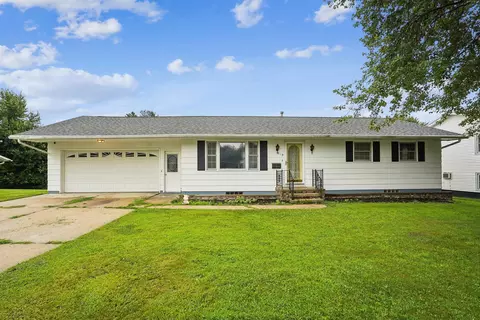 519 5th Ave NE, Oelwein, IA 50662