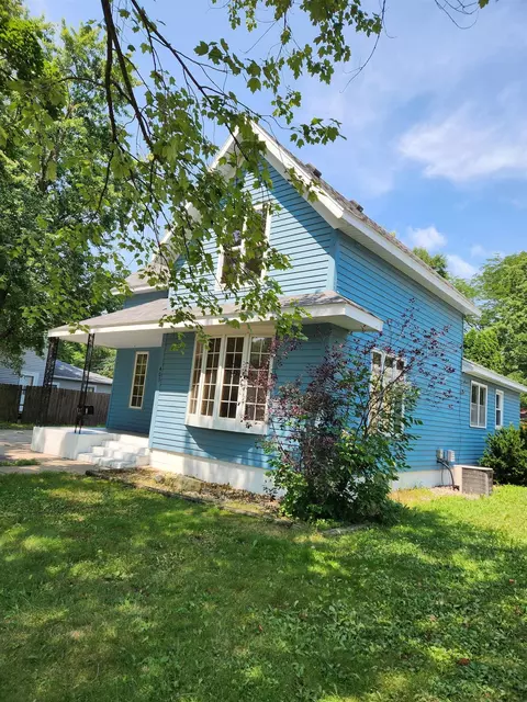 403 7th Ave, Charles City, IA 50616